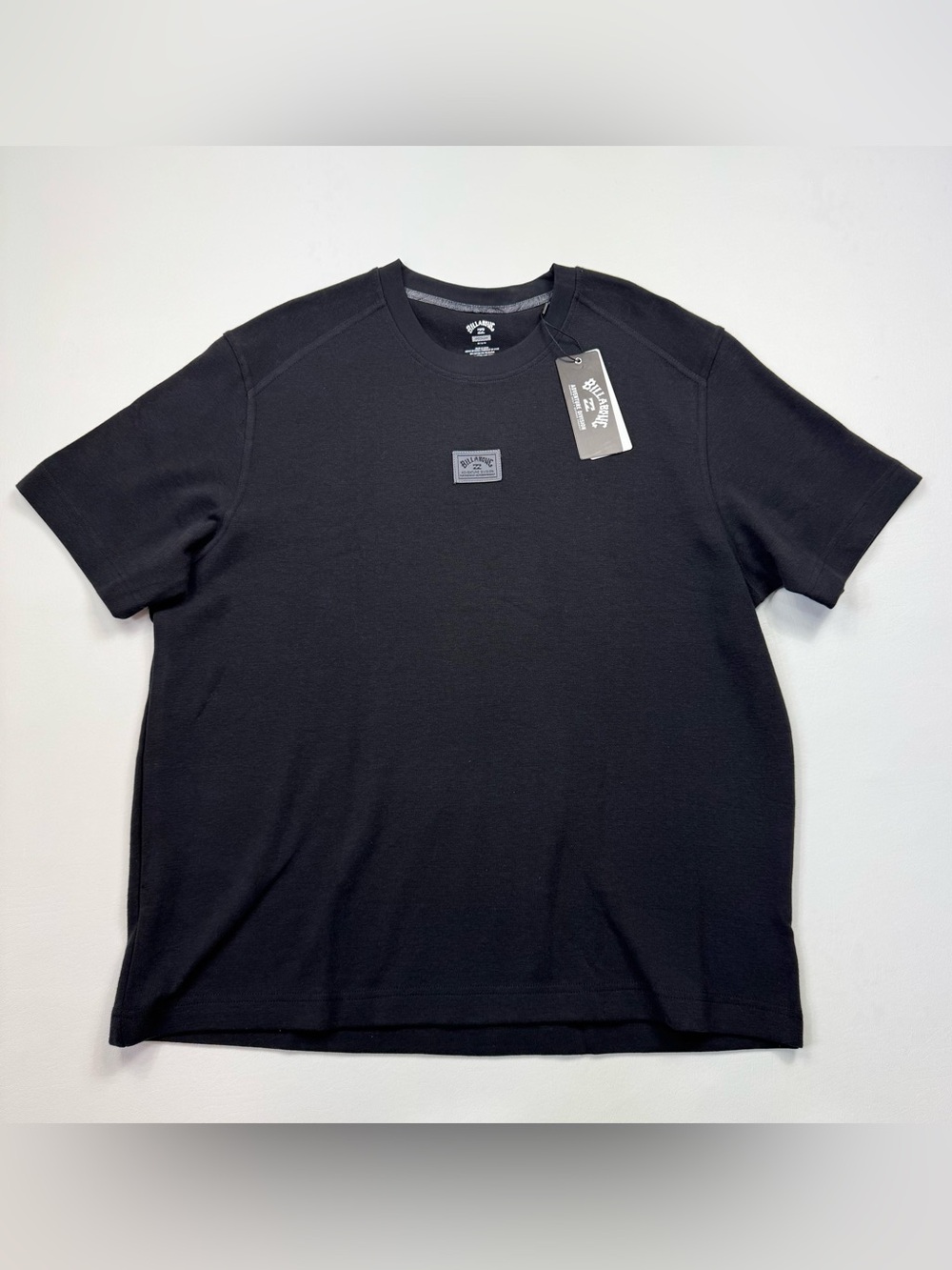 NEW! Men’s Billabong Short Sleeve Crewneck Sweatshirt Size Medium W/Tags